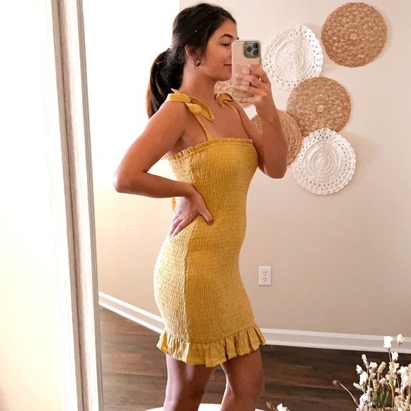 (entro) NWT gold mustard yellow smocked sleeveless mini short dress tie straps - Picture 4 of 7